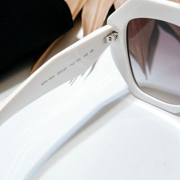 Prada sunglasses - Picture 4 of 8